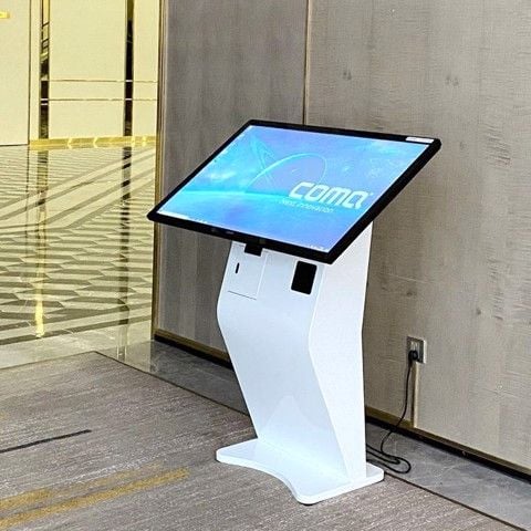 KIOSK tra cứu thông tin COMQ Q-KIOSK 4385TMT